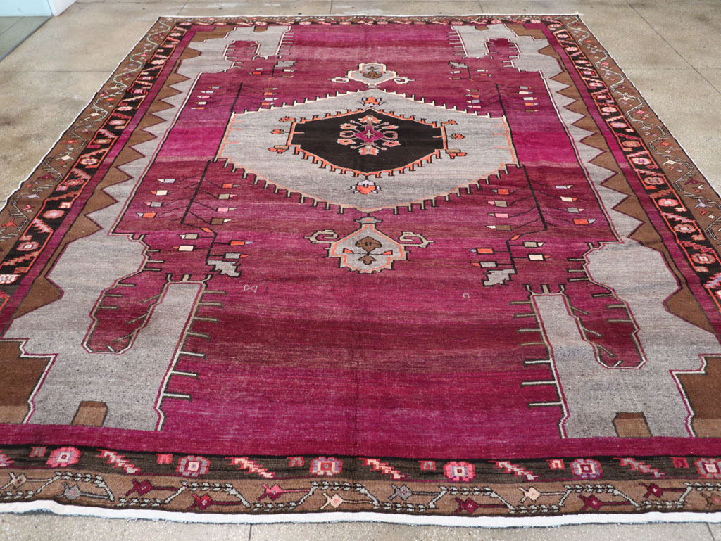 Vintage Turkish Anatolian Large Room Size Carpet, No.31863 - Galerie Shabab