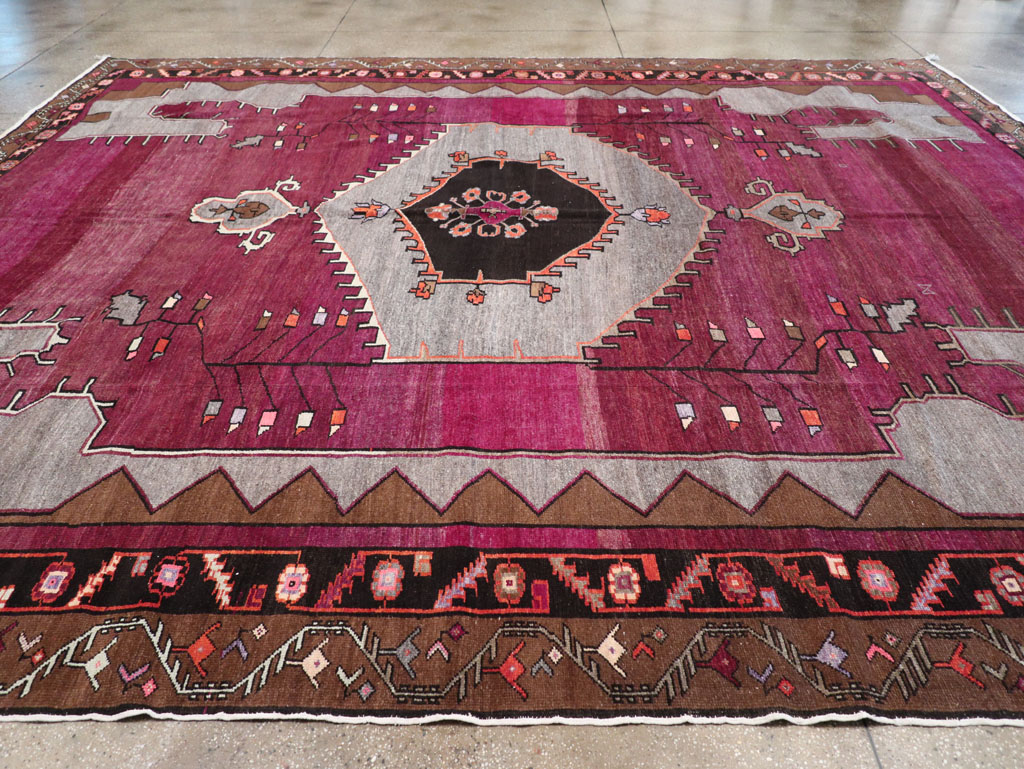 Vintage Turkish Anatolian Large Room Size Carpet, No.31863 - Galerie Shabab
