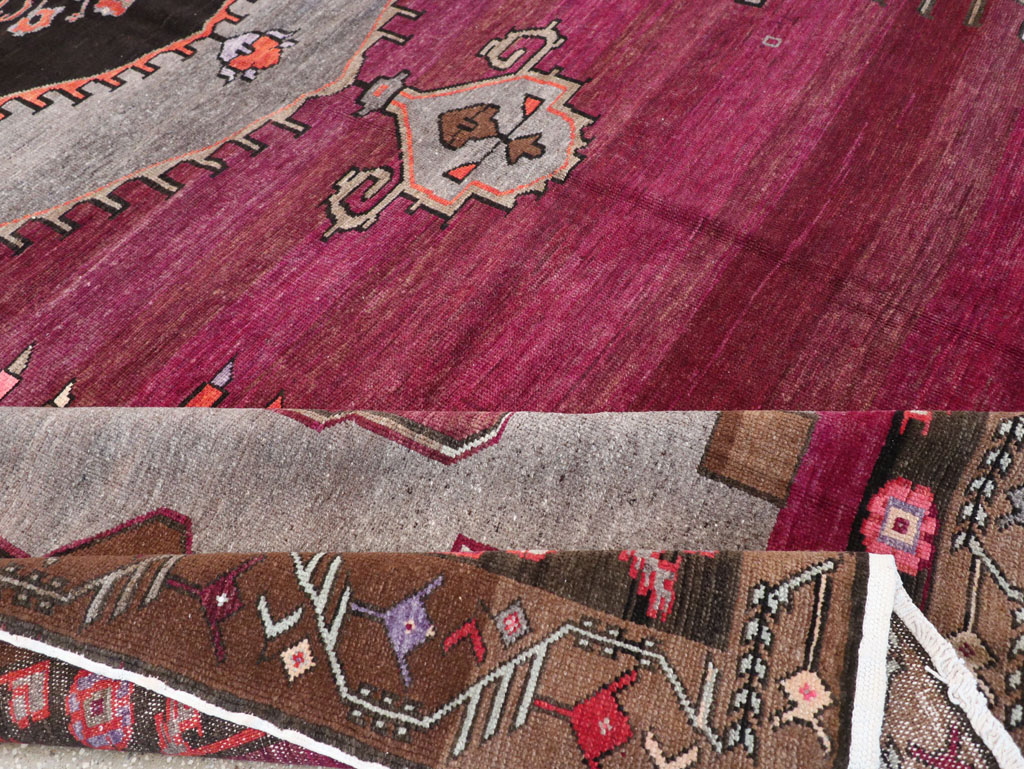 Vintage Turkish Anatolian Large Room Size Carpet, No.31863 - Galerie Shabab