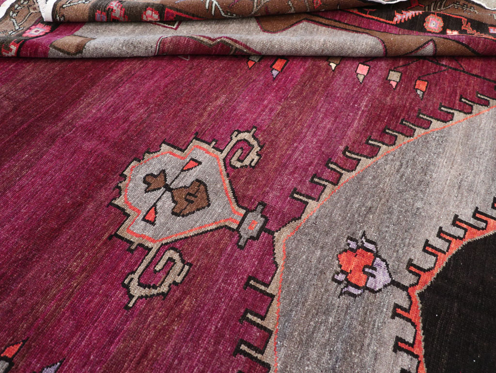 Vintage Turkish Anatolian Large Room Size Carpet, No.31863 - Galerie Shabab