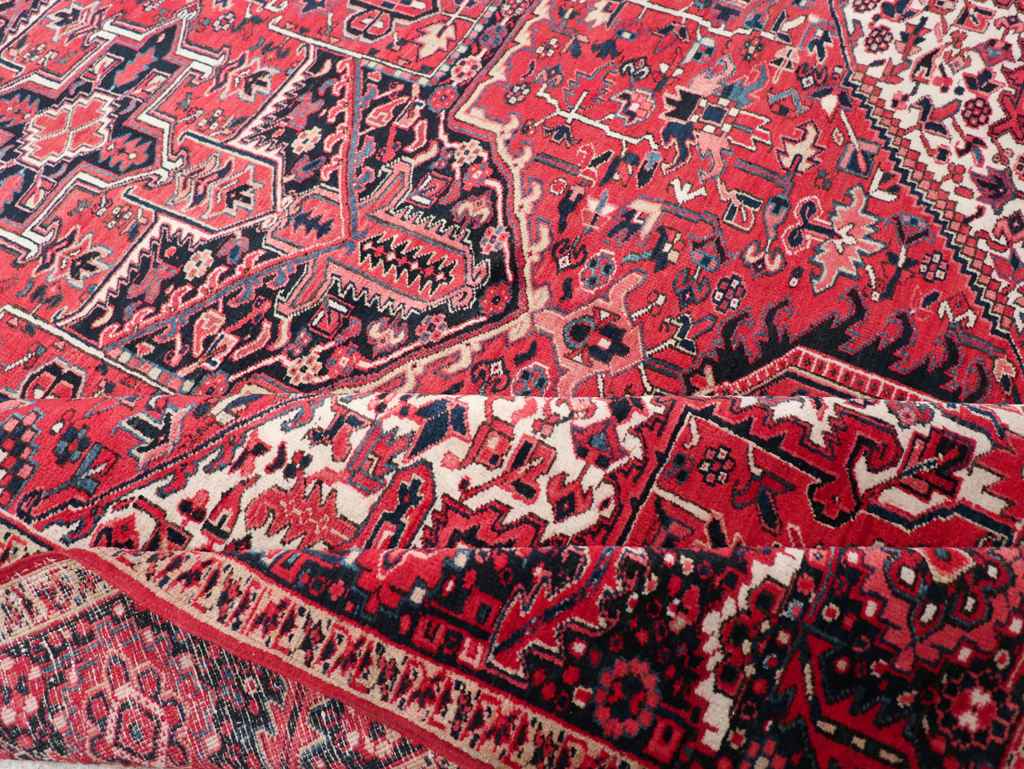 Vintage Persian Heriz Room Size Carpet, No.31864 - Galerie Shabab