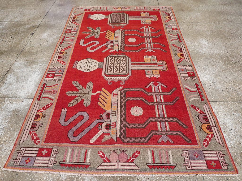 Antique East Turkestan Khotan Pictorial Accent Rug, No.31883 - Galerie Shabab