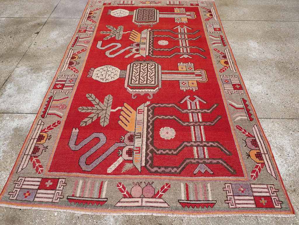 Antique East Turkestan Khotan Pictorial Accent Rug, No.31883 - Galerie Shabab