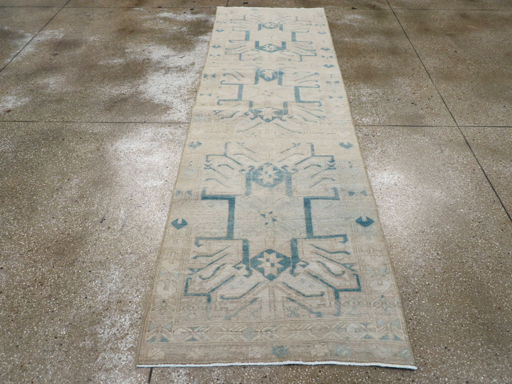 Vintage Persian Malayer Small Runner, No.31888 - Galerie Shabab