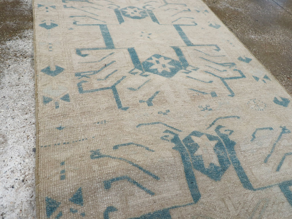 Vintage Persian Malayer Small Runner, No.31888 - Galerie Shabab