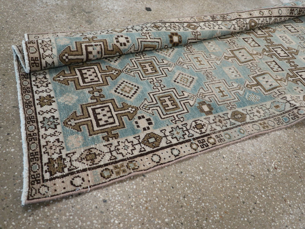 Vintage Persian Malayer Runner, No.31890 - Galerie Shabab