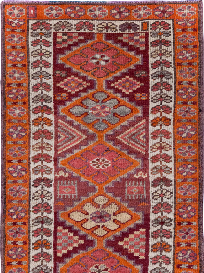 Vintage Turkish Anatolian Runner, No.31892 - Galerie Shabab