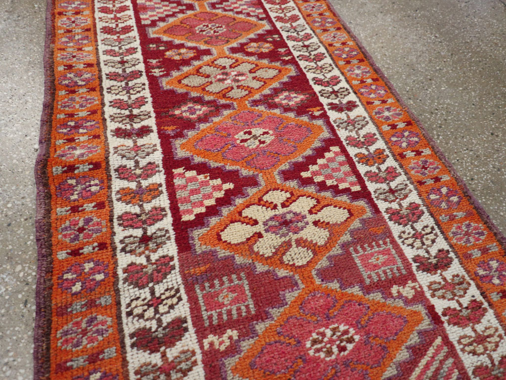 Vintage Turkish Anatolian Runner, No.31892 - Galerie Shabab