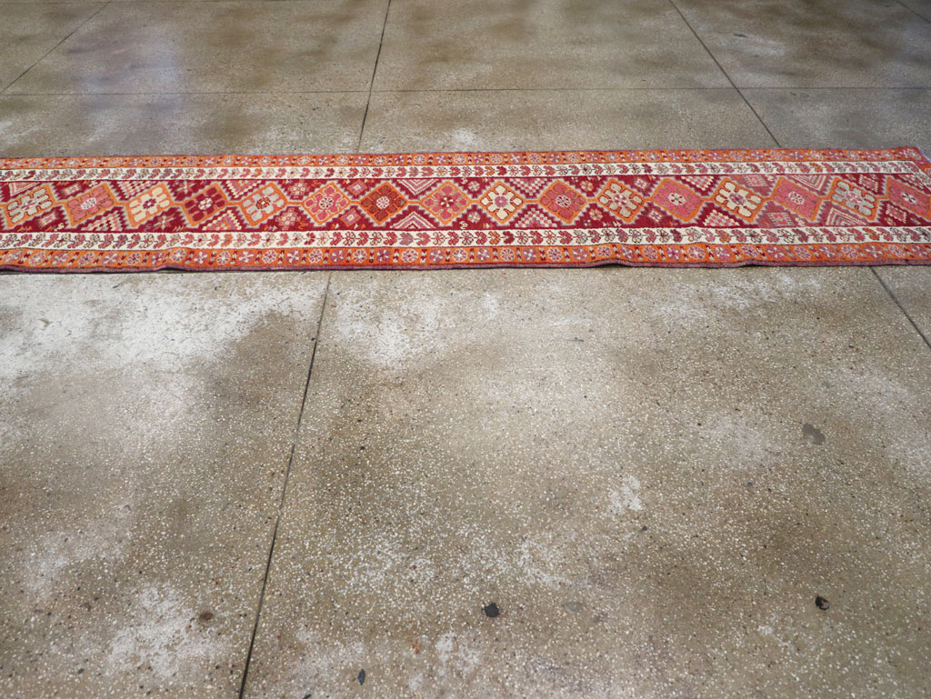 Vintage Turkish Anatolian Runner, No.31892 - Galerie Shabab