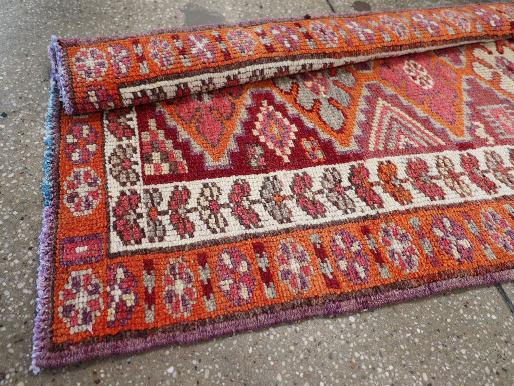 Vintage Turkish Anatolian Runner, No.31892 - Galerie Shabab