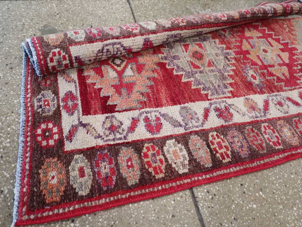 Vintage Turkish Anatolian Runner, No.31893 - Galerie Shabab