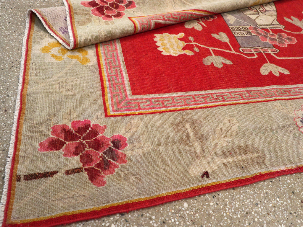 Vintage East Turkestan Pictorial Vase Khotan, No.31902 - Galerie Shabab