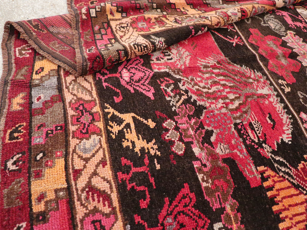 Vintage Turkish Anatolian Square Pictorial Accent Carpet, No.31908 - Galerie Shabab