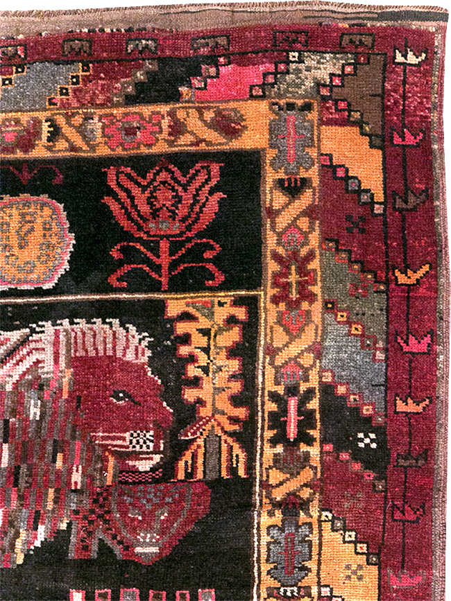 Vintage Turkish Anatolian Pictorial Accent Carpet, No.31909 - Galerie Shabab