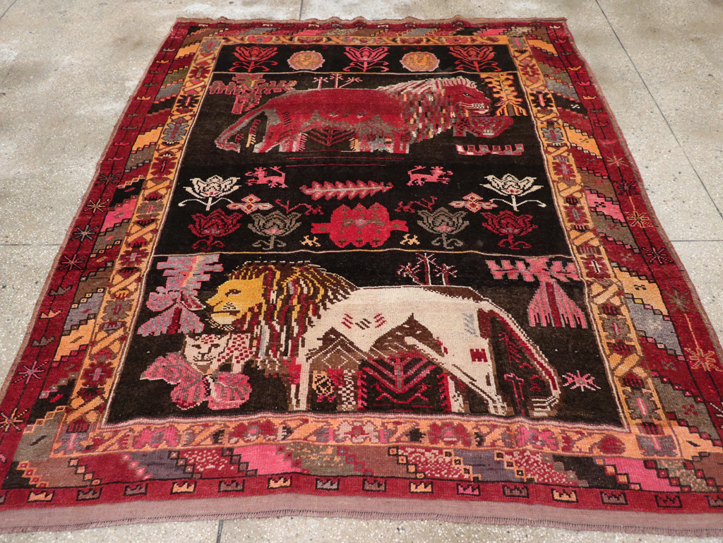 Vintage Turkish Anatolian Pictorial Accent Carpet, No.31909 - Galerie Shabab