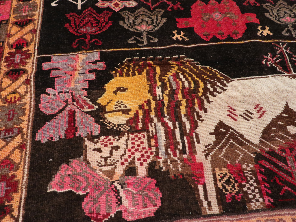 Vintage Turkish Anatolian Pictorial Accent Carpet, No.31909 - Galerie Shabab