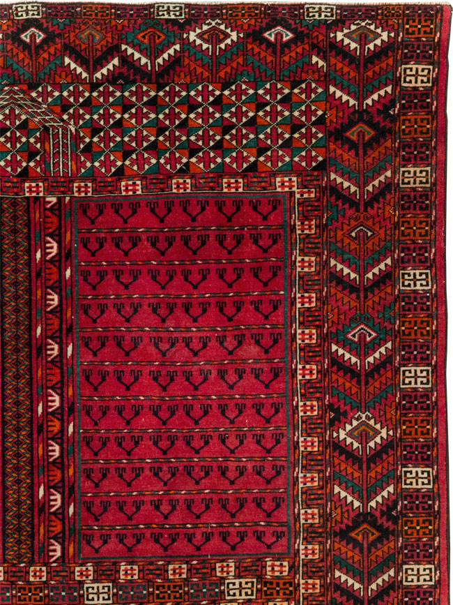 Vintage Central Asian Tekke Accent Rug, No.31915 - Galerie Shabab