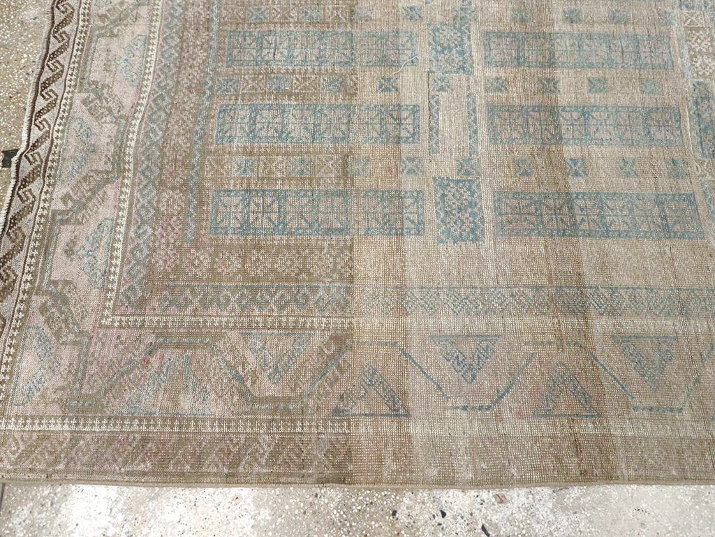 Vintage Persian Baluch Carpet, No.31918 - Galerie Shabab
