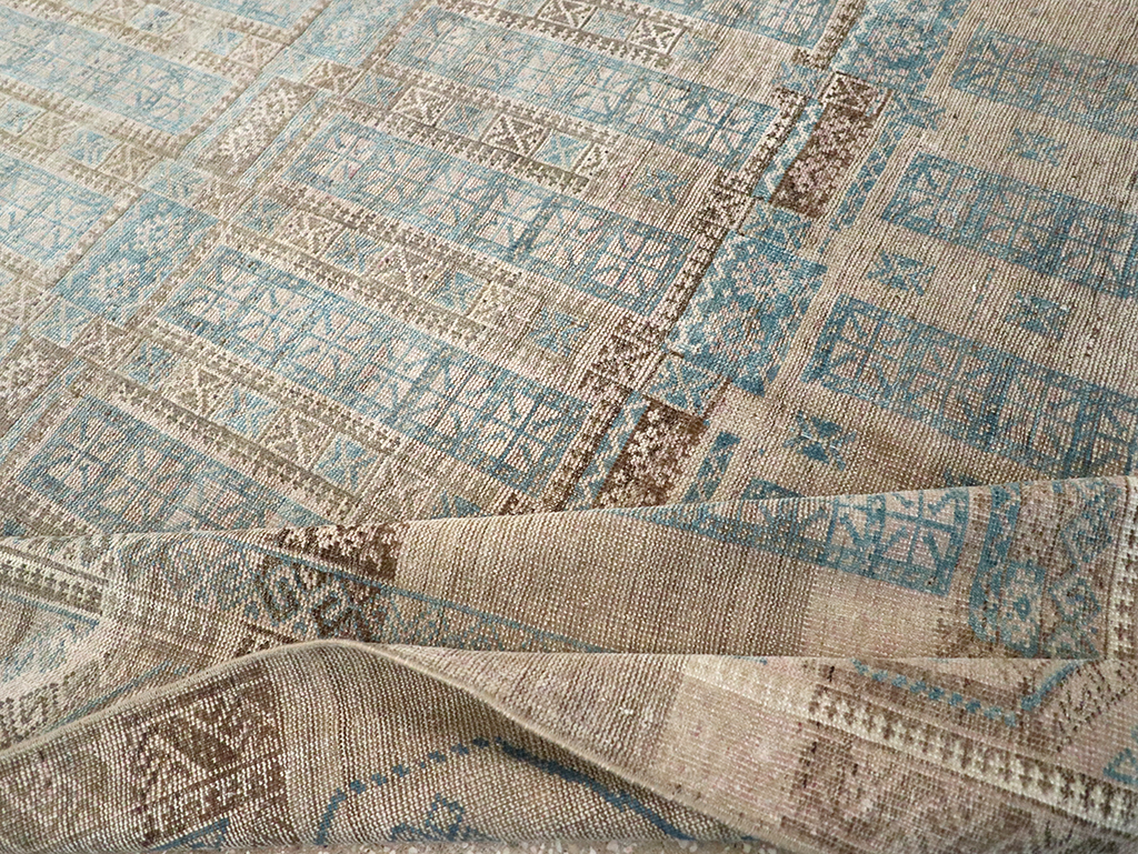 Vintage Persian Baluch Carpet, No.31918 - Galerie Shabab