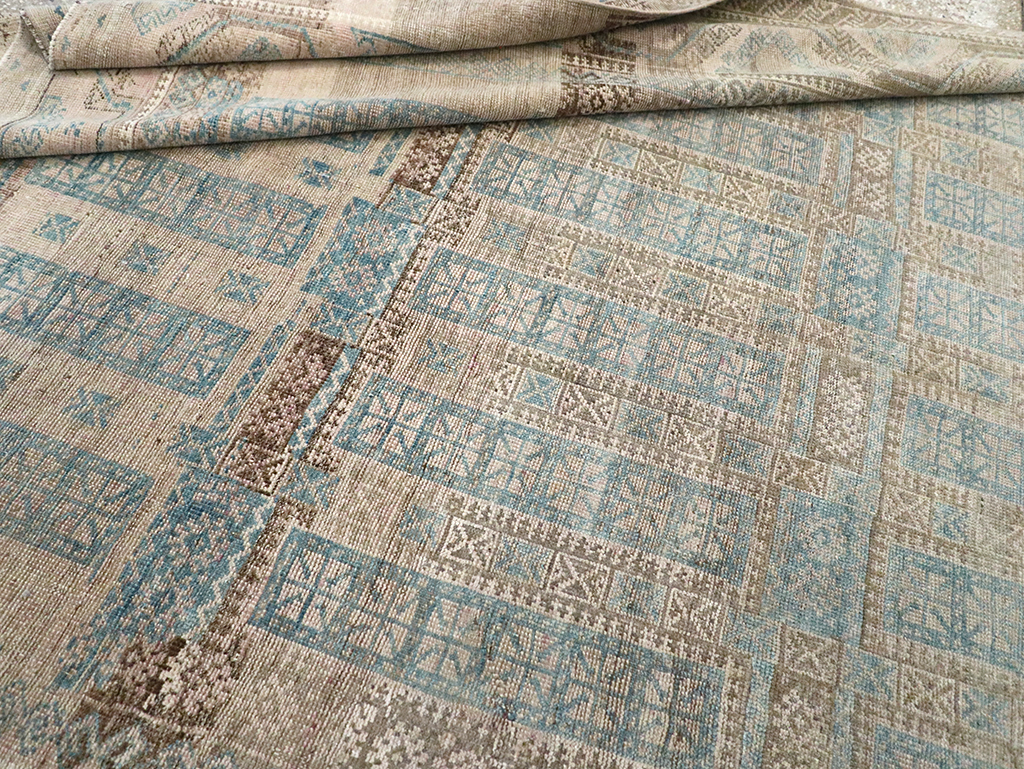 Vintage Persian Baluch Carpet, No.31918 - Galerie Shabab