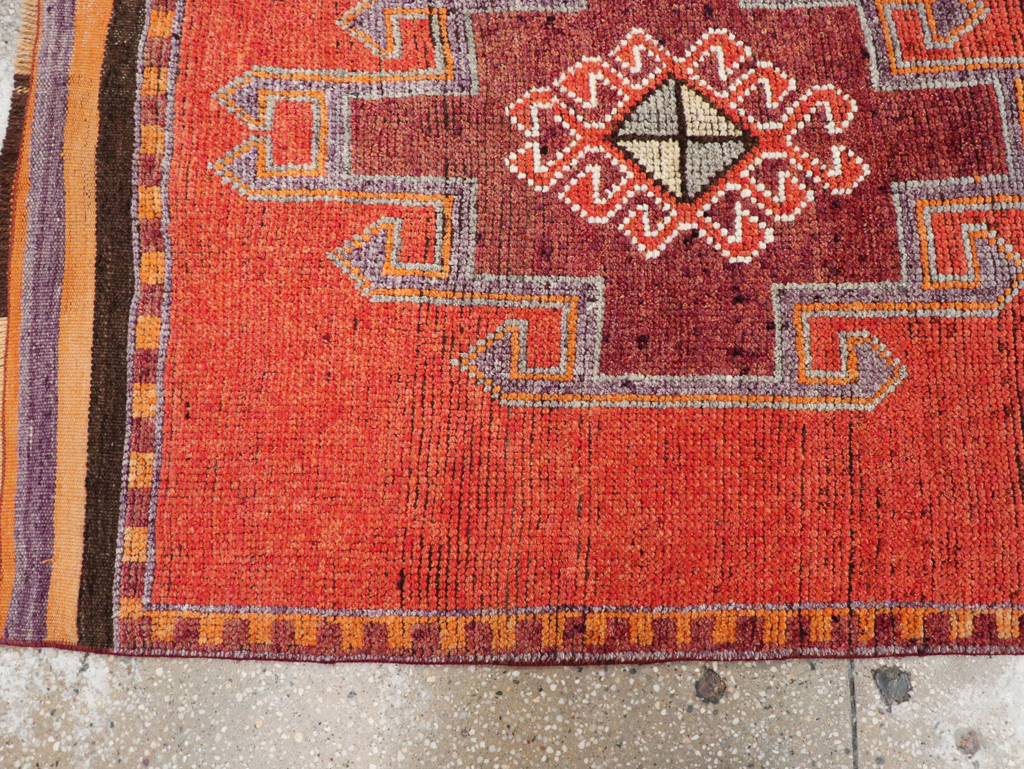 Vintage Turkish Anatolian Tribal Runner, No.31919 - Galerie Shabab