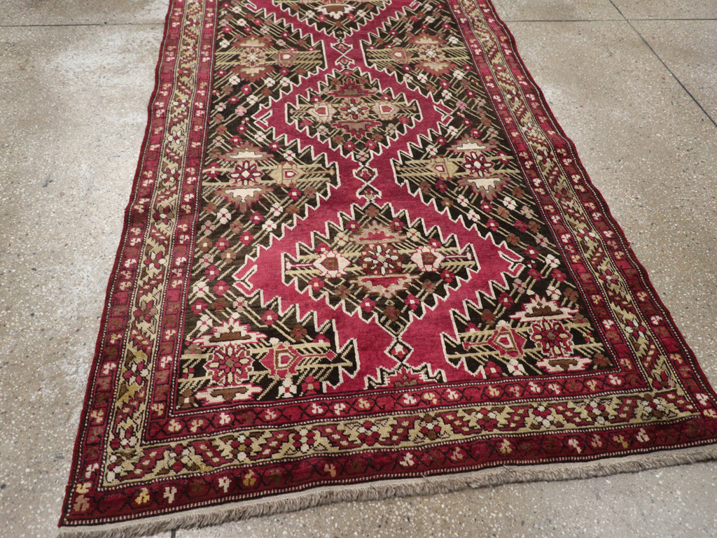 Antique Caucasian Karabagh Accent Rug, No.31923 - Galerie Shabab