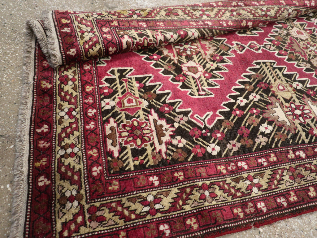 Antique Caucasian Karabagh Accent Rug, No.31923 - Galerie Shabab