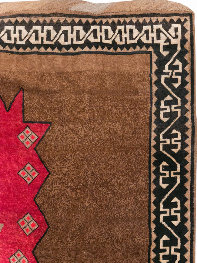 Tribal Vintage Turkish Anatolian Room Size Carpet, No.31924 - Galerie Shabab