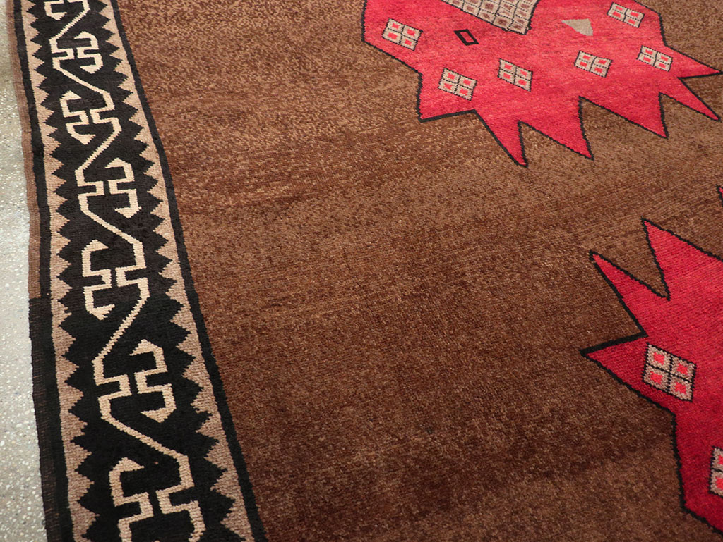 Tribal Vintage Turkish Anatolian Room Size Carpet, No.31924 - Galerie Shabab