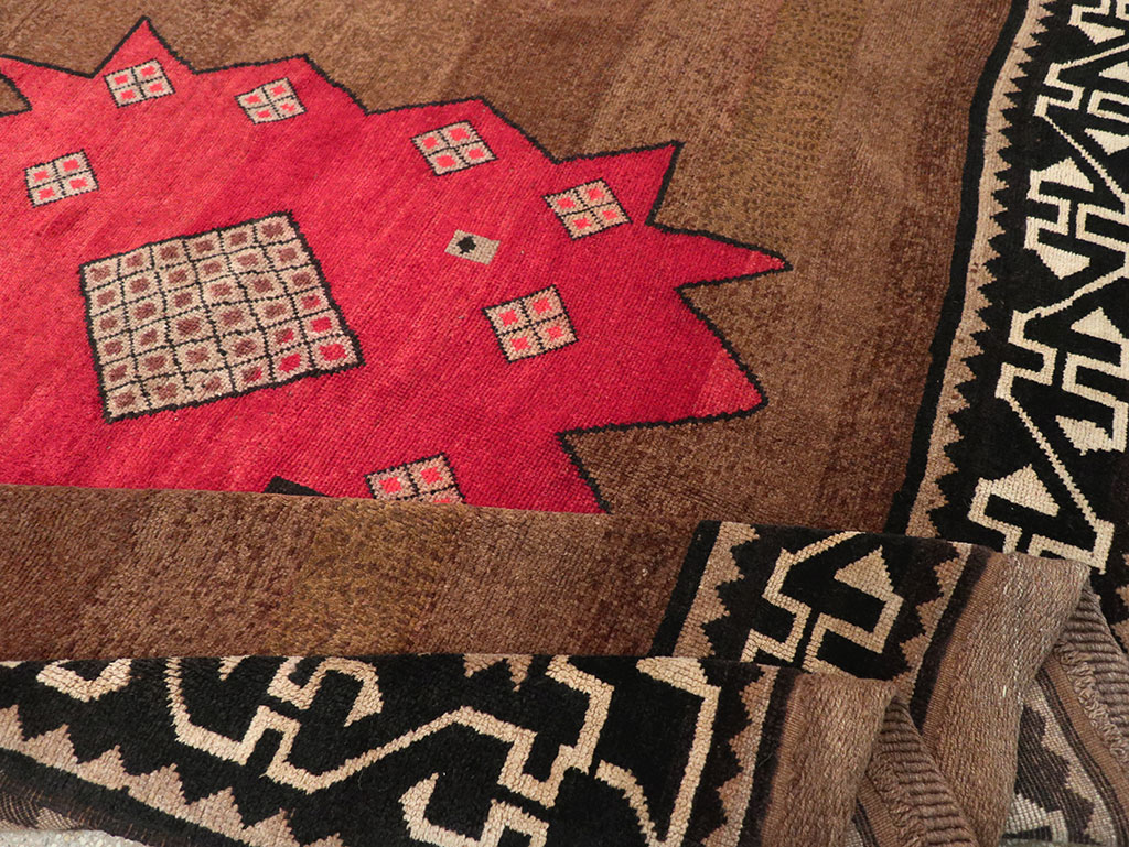 Tribal Vintage Turkish Anatolian Room Size Carpet, No.31924 - Galerie Shabab