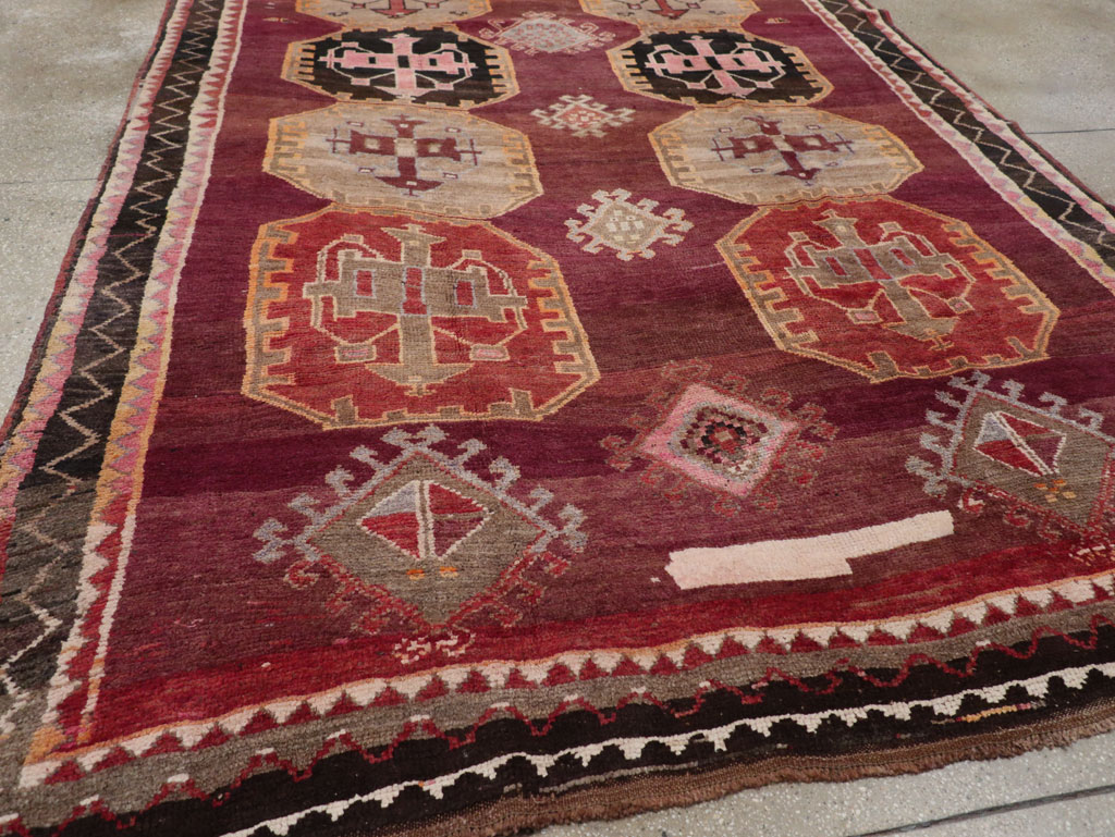 Vintage Turkish Anatolian Small Room Size Carpet, No.31925 - Galerie Shabab