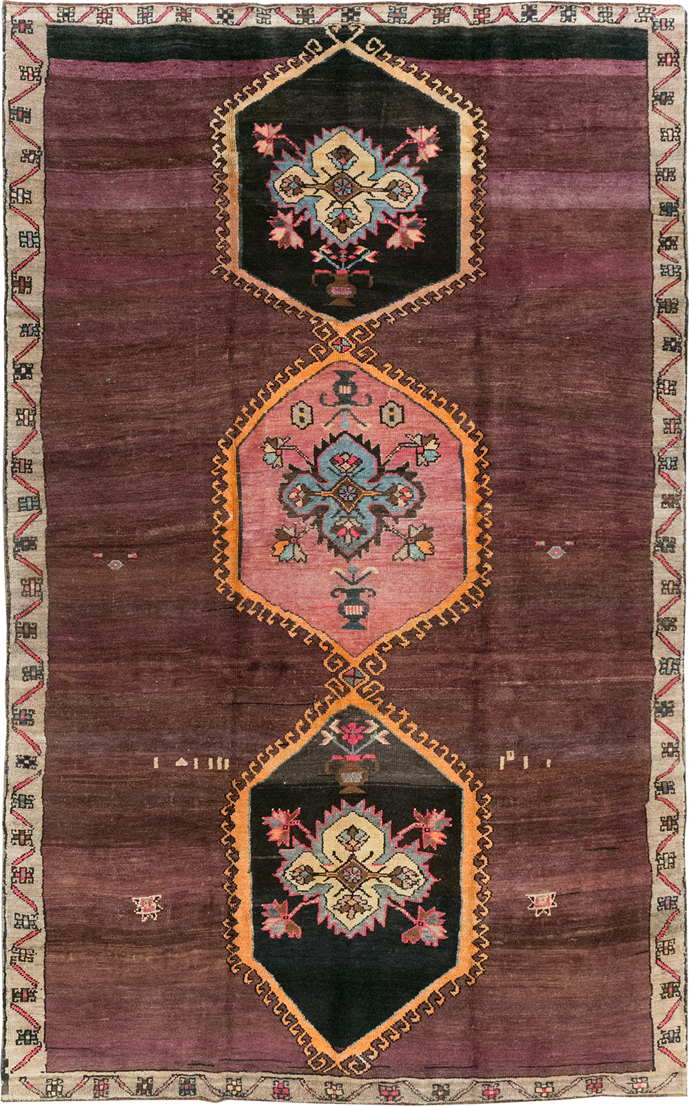 Vintage Turkish Anatolian Accent Carpet, No.31926 - Galerie Shabab