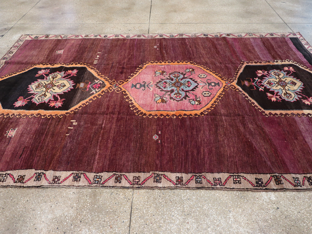Vintage Turkish Anatolian Accent Carpet, No.31926 - Galerie Shabab