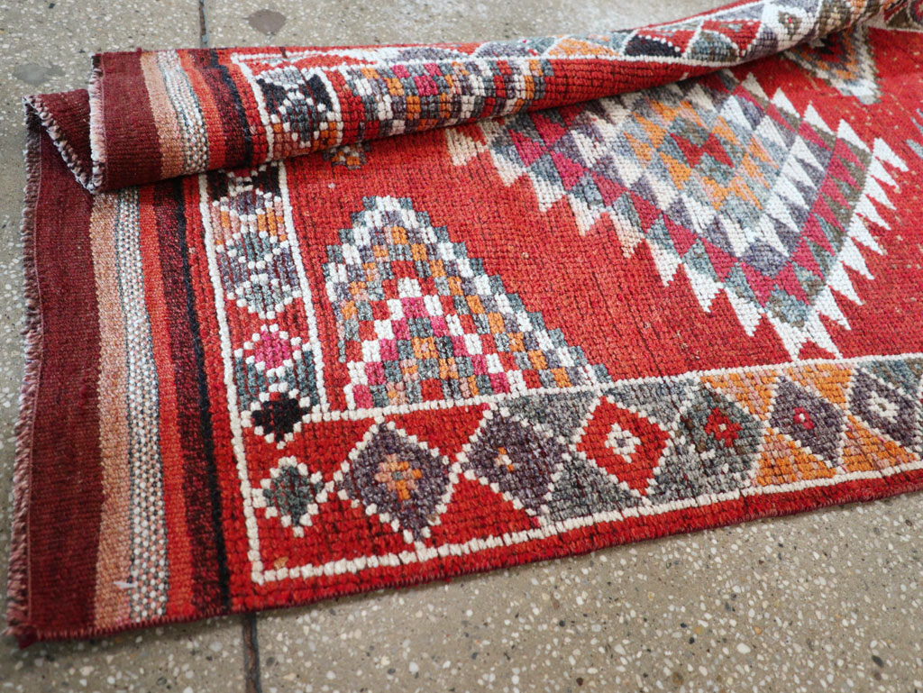 Vintage Turkish Tribal Runner, No.31934 - Galerie Shabab