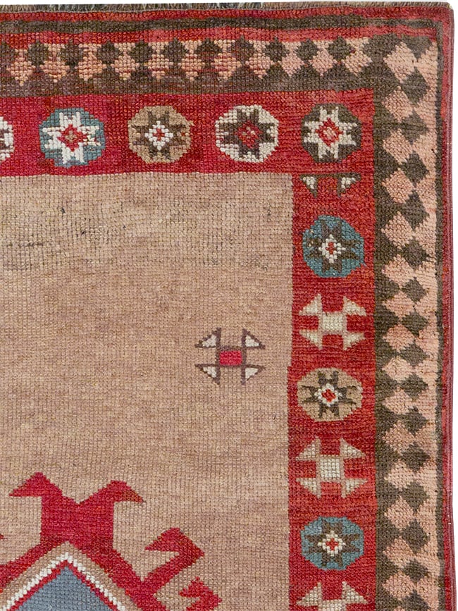 Antique Persian Camel Hair Serab Runner, No.31940 - Galerie Shabab