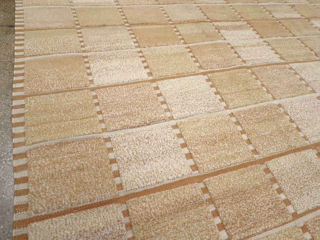 Swedish Inspired Modern Turkish Room Size Carpet, No.31941 - Galerie Shabab