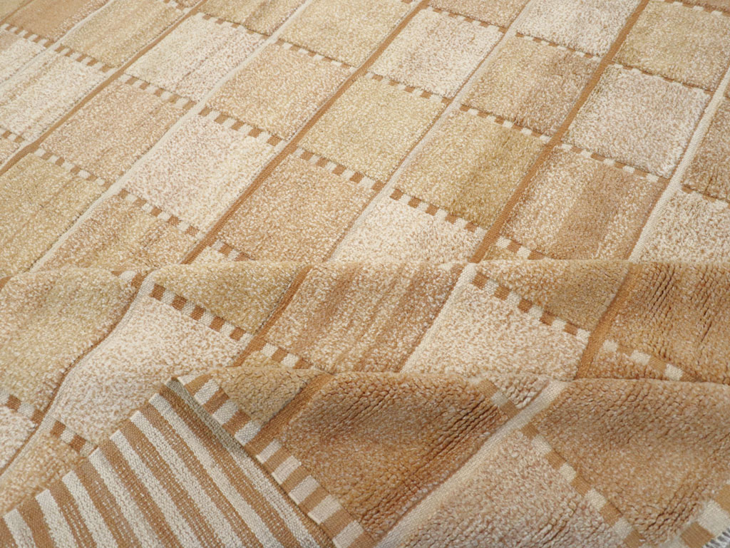 Swedish Inspired Modern Turkish Room Size Carpet, No.31941 - Galerie Shabab