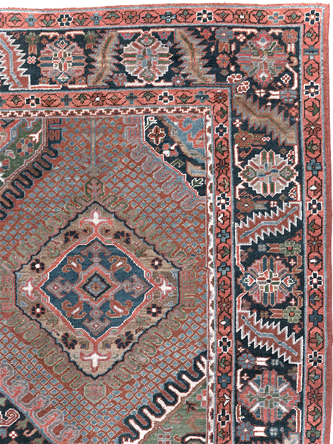 Antique Persian Heriz Carpet, No.31944 - Galerie Shabab