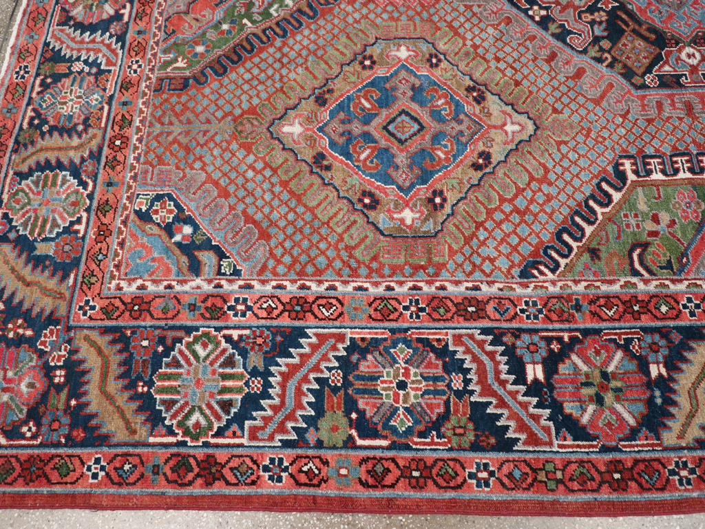 Antique Persian Heriz Carpet, No.31944 - Galerie Shabab