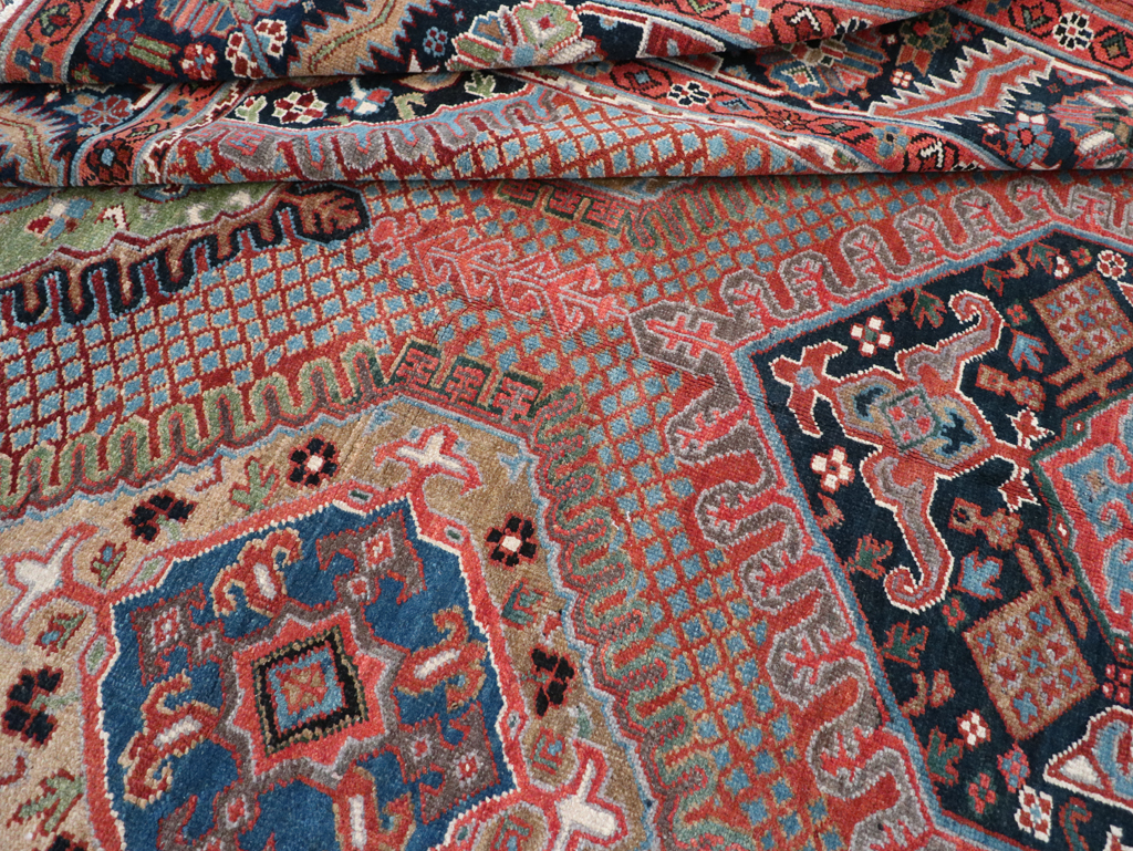Antique Persian Heriz Carpet, No.31944 - Galerie Shabab
