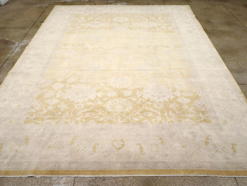 Modern Indian Agra Style Room Size Carpet, No.31956 - Galerie Shabab