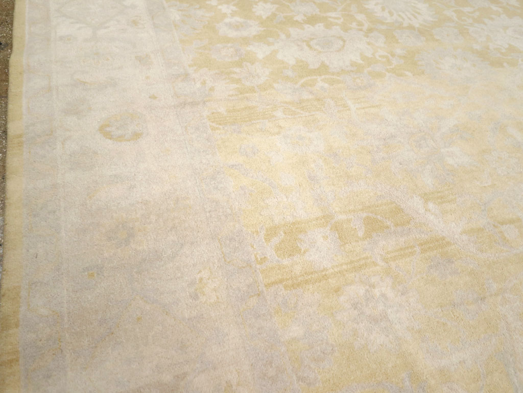 Modern Indian Agra Style Room Size Carpet, No.31956 - Galerie Shabab