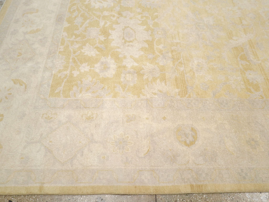 Modern Indian Agra Style Room Size Carpet, No.31956 - Galerie Shabab