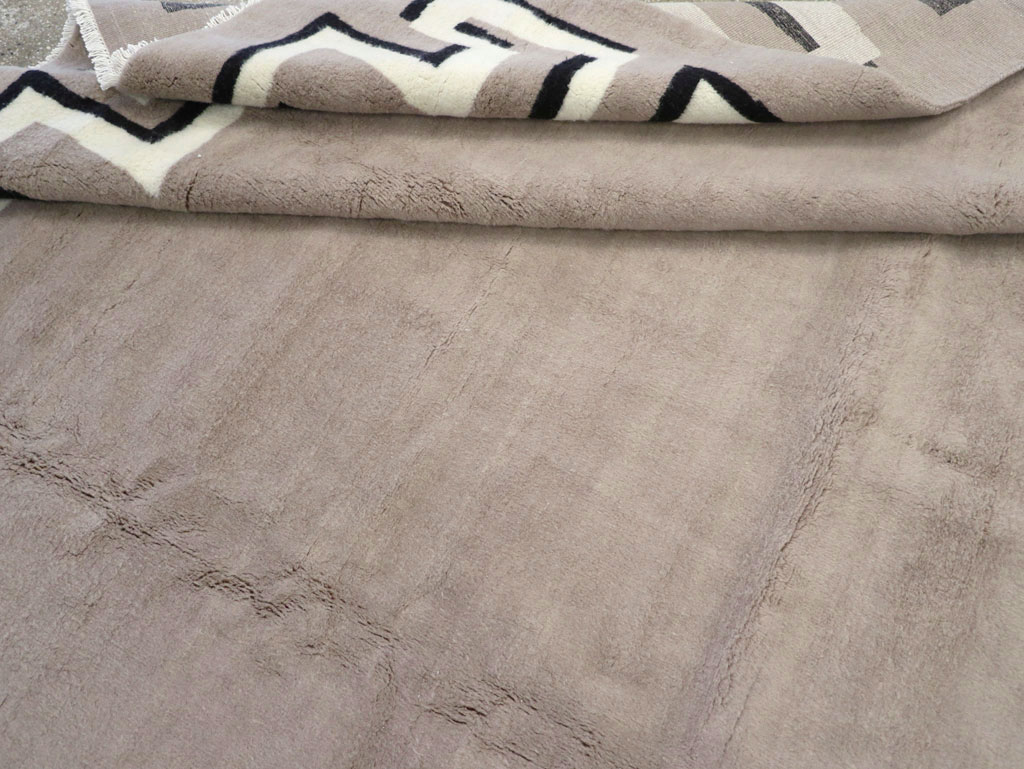 Modern Turkish Art Deco Carpet in the style of Christian Berard, No.31958 - Galerie Shabab