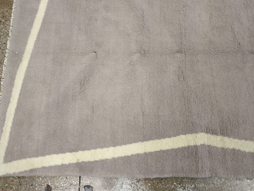 Modern Turkish Art Deco Wide Gallery Runner, No.31960 - Galerie Shabab