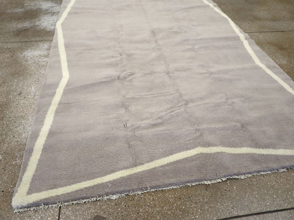 Modern Turkish Art Deco Wide Gallery Runner, No.31960 - Galerie Shabab