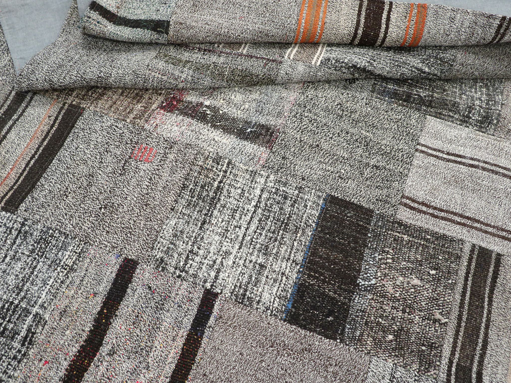 Contemporary Turkish Flatweave Small Room Size Carpet, No.31962 - Galerie Shabab