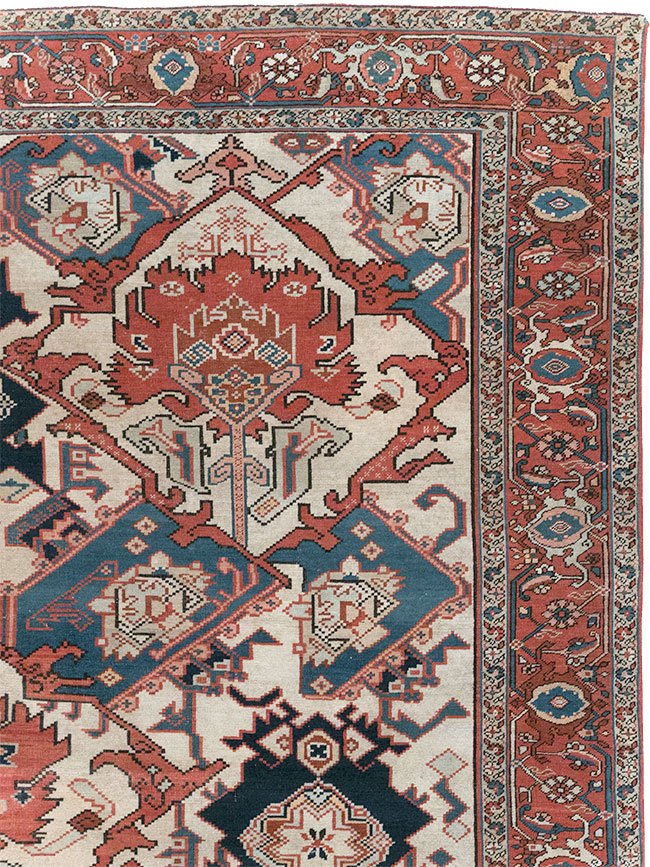 Antique Persian Heriz Carpet, No.31965 - Galerie Shabab