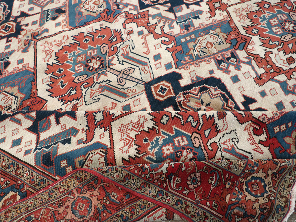 Antique Persian Heriz Carpet, No.31965 - Galerie Shabab