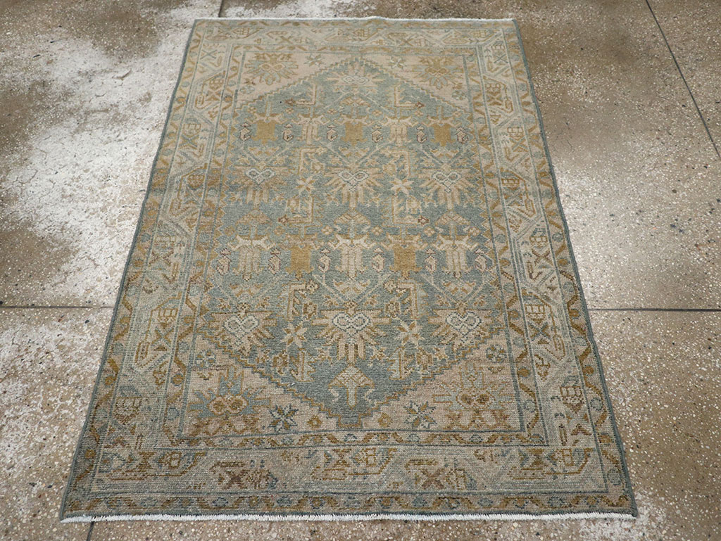 Vintage Persian Malayer Throw Rug, No.31967 - Galerie Shabab